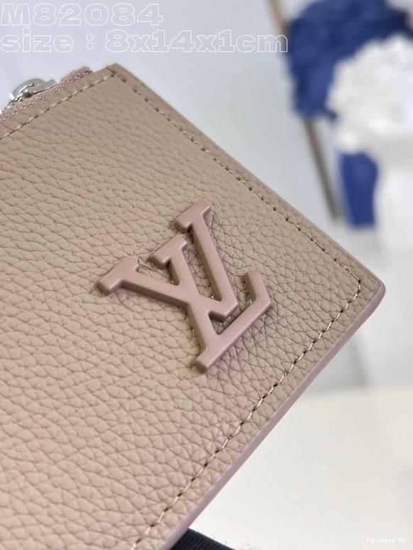 First bag LOUIS CARD COIN VUITTON HOLDER 0803